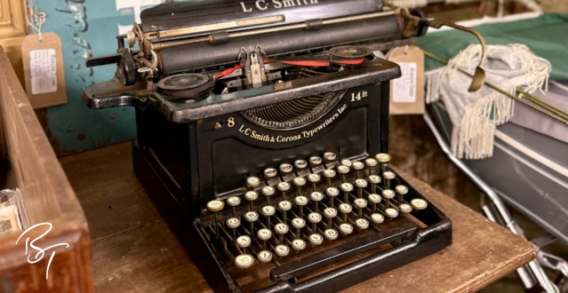 Set Design: Build Atmosphere with Authentic Antiques, Collectables & Vintage from Bygone Times!